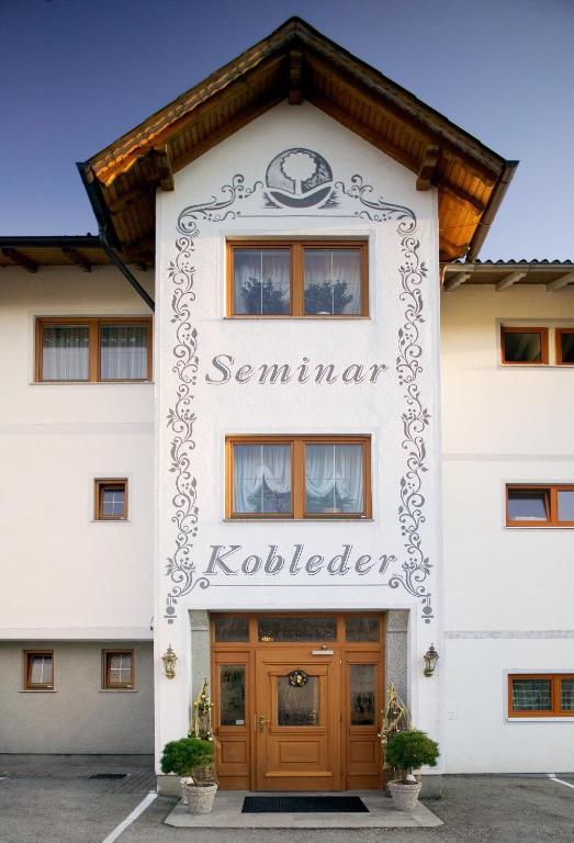 Mettmach Landgasthof & Seminarhotel Kobleder المظهر الخارجي الصورة
